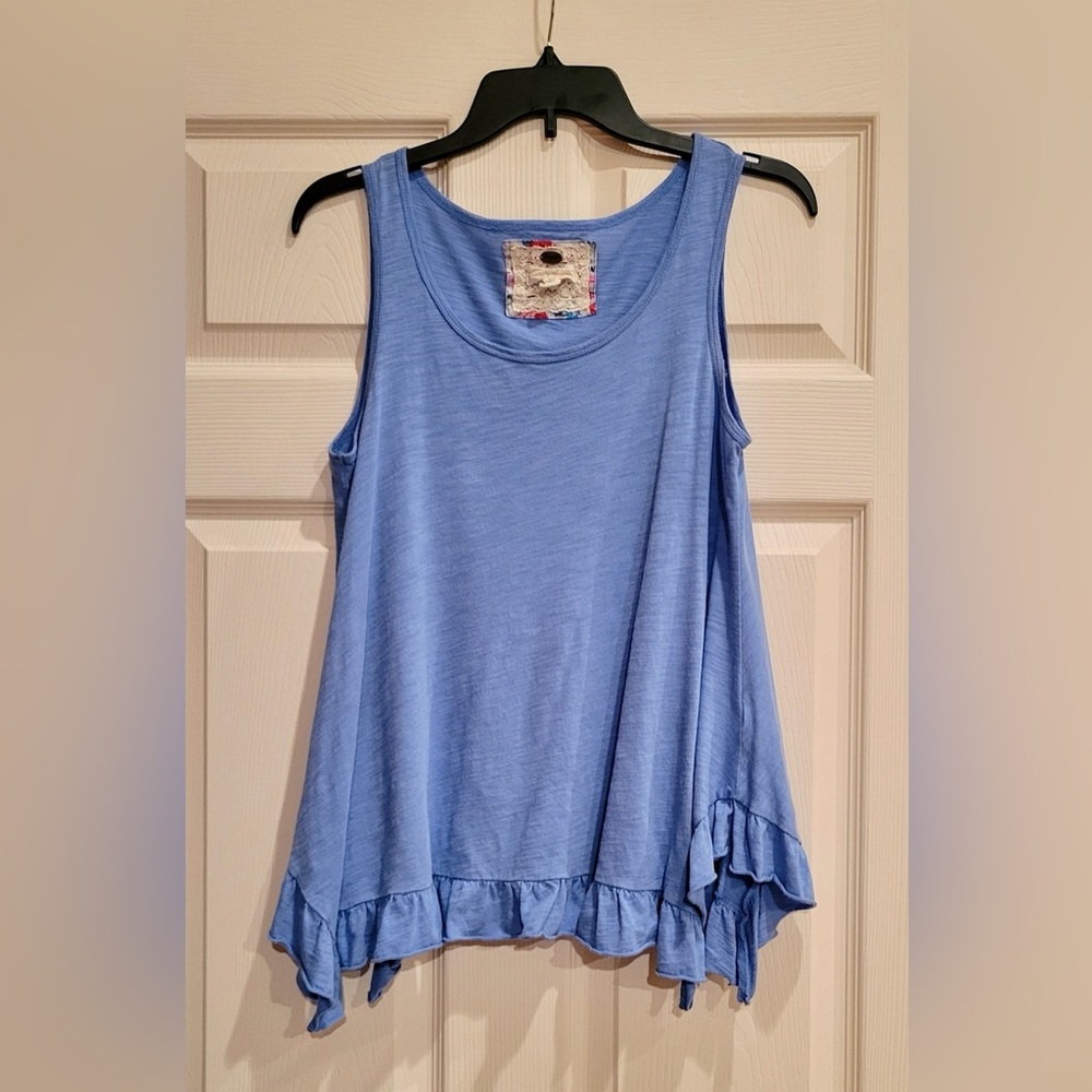 Blue Sleeveless Ruffle Hem Tank Top with Scoop neck. Size Small